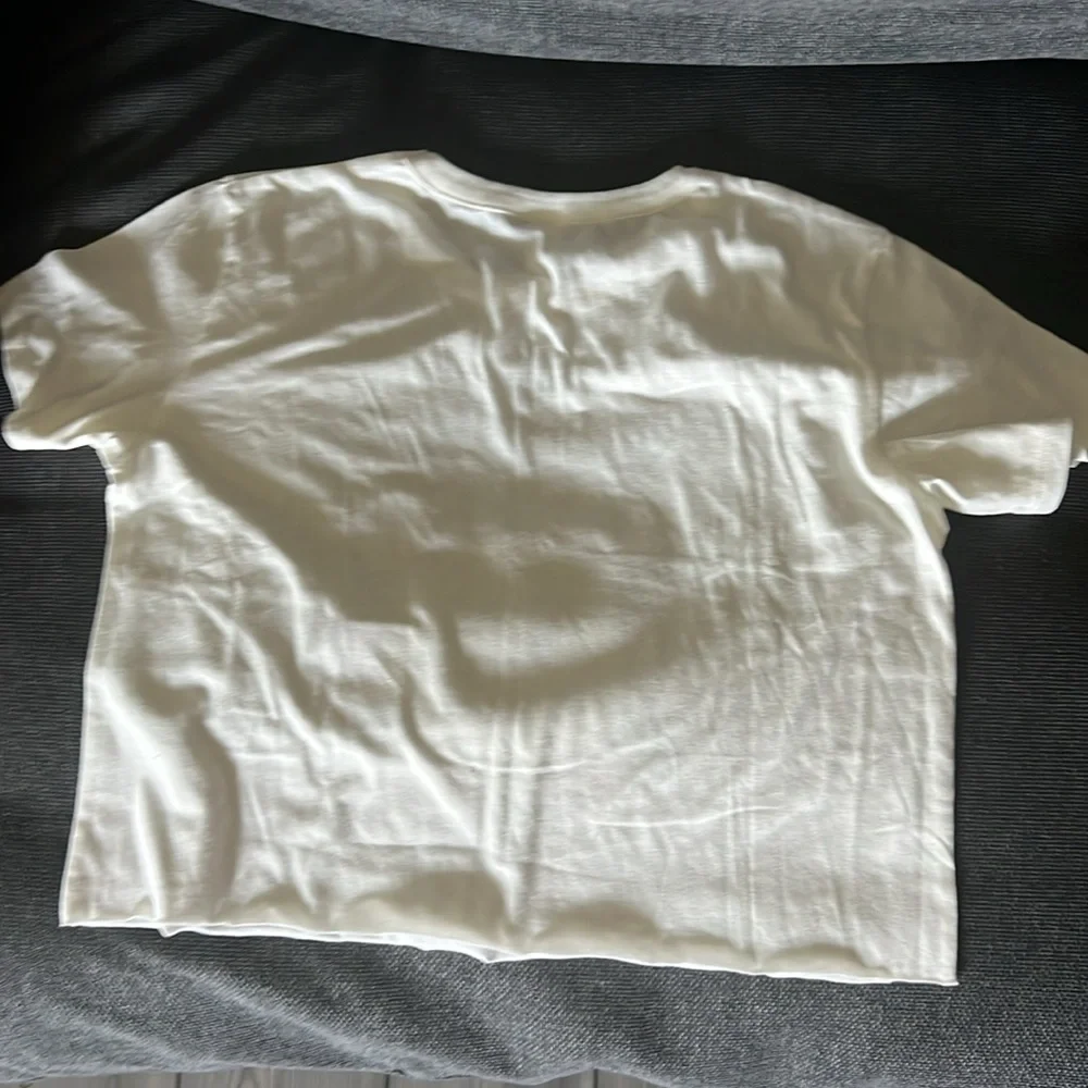 5 below - Picture 2 of 2